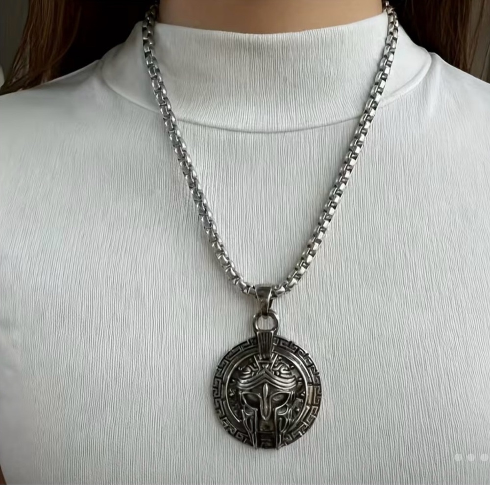 NW Spartan Warrior Vintage Round Pendant Men's Bold Necklace Cross-Border Export